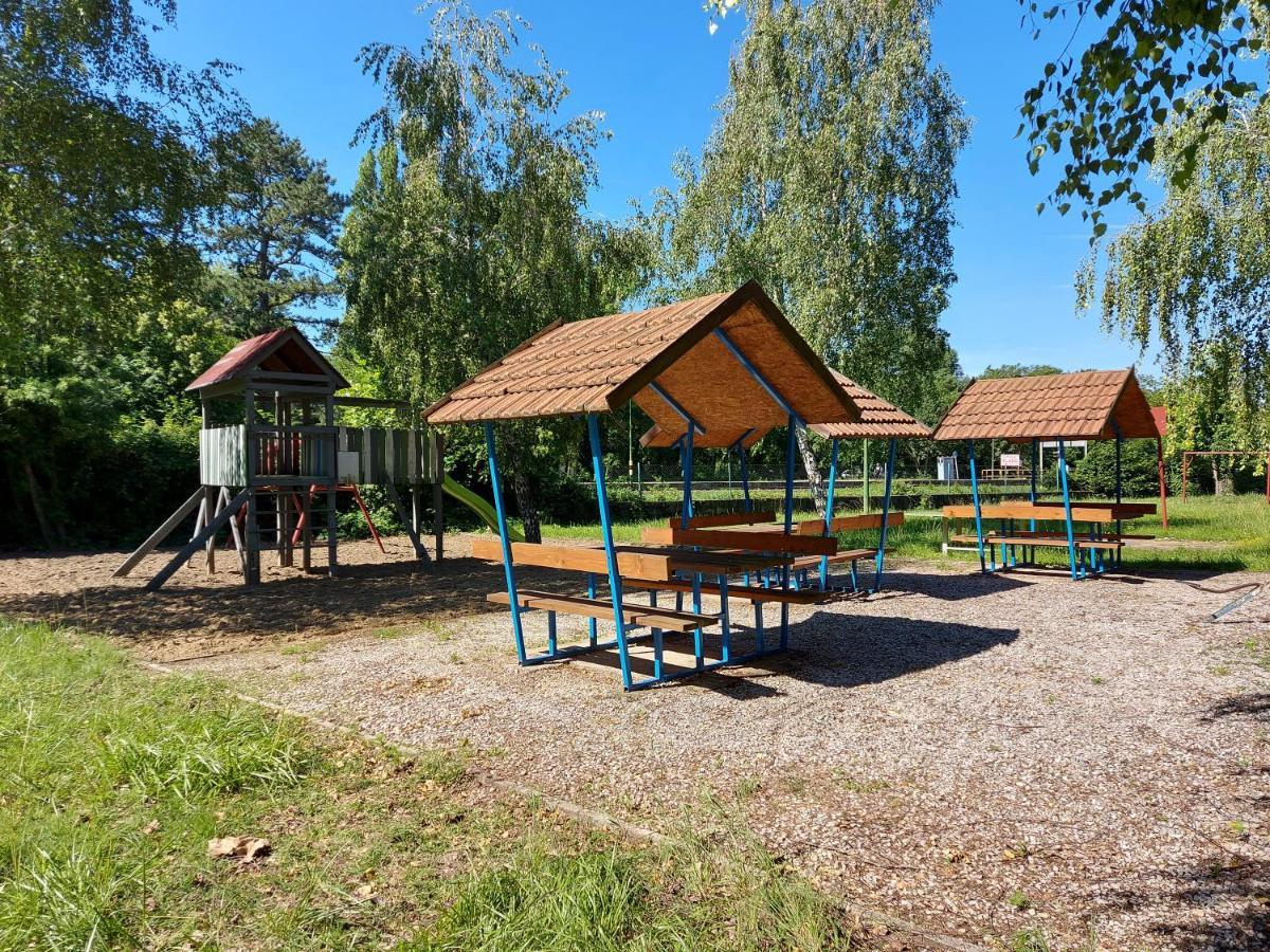 Tulipan Bungalow Camping Resort Gyenesdiás Exterior photo