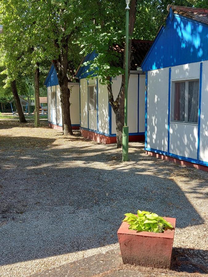 Tulipan Bungalow Camping Resort Gyenesdiás Exterior photo