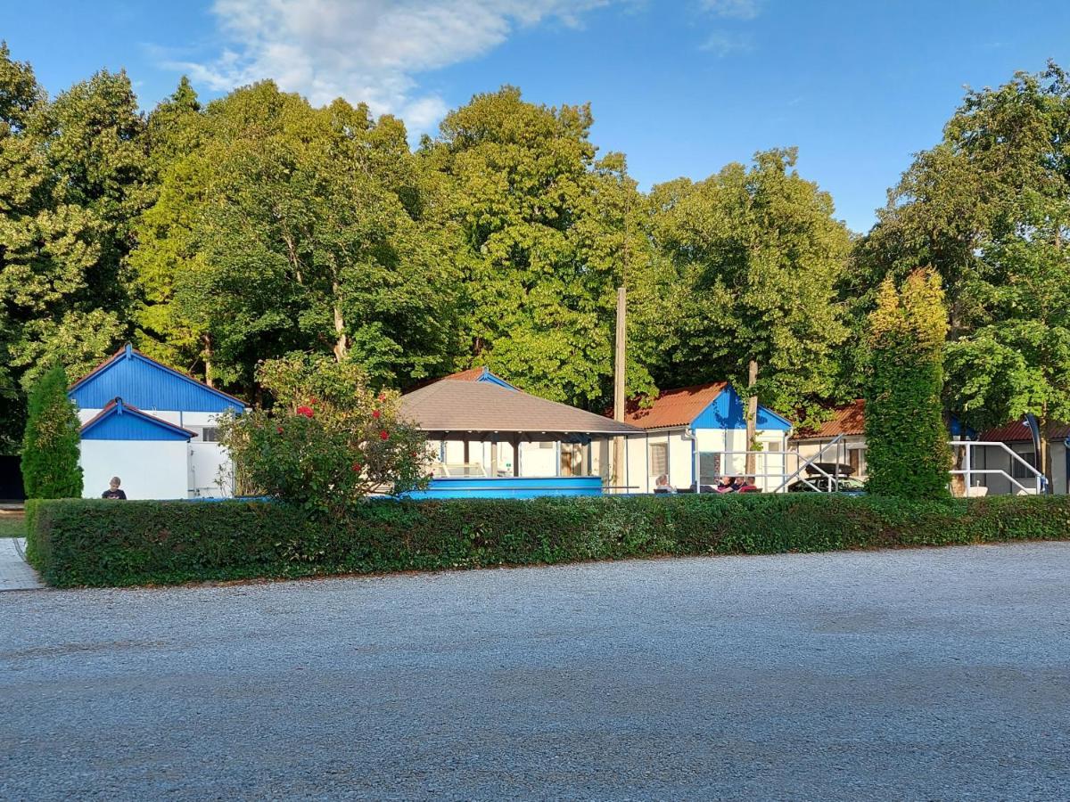 Tulipan Bungalow Camping Resort Gyenesdiás Exterior photo