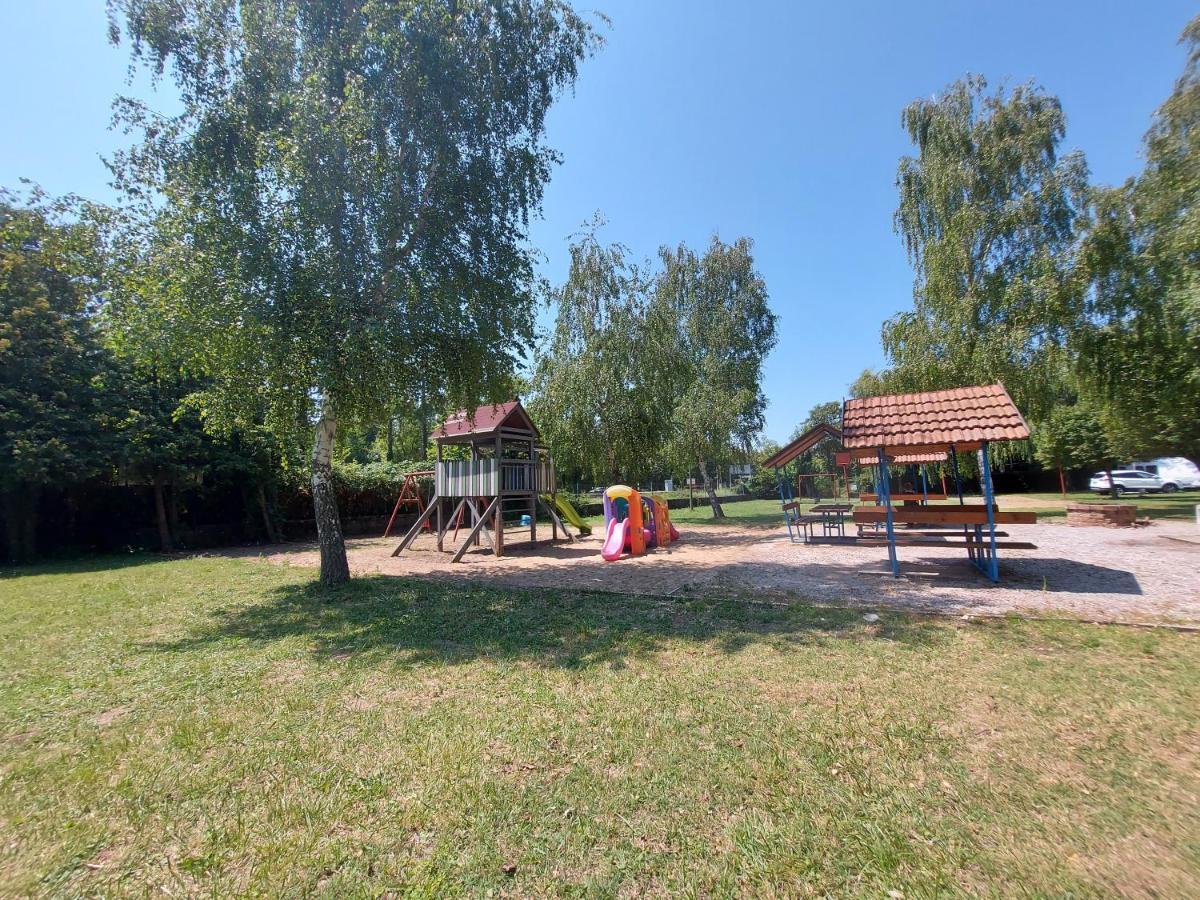 Tulipan Bungalow Camping Resort Gyenesdiás Exterior photo