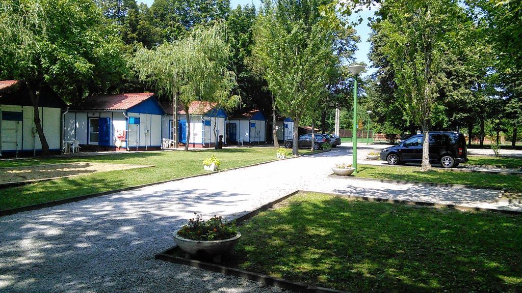 Tulipan Bungalow Camping Resort Gyenesdiás Exterior photo
