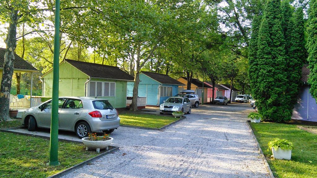 Tulipan Bungalow Camping Resort Gyenesdiás Exterior photo